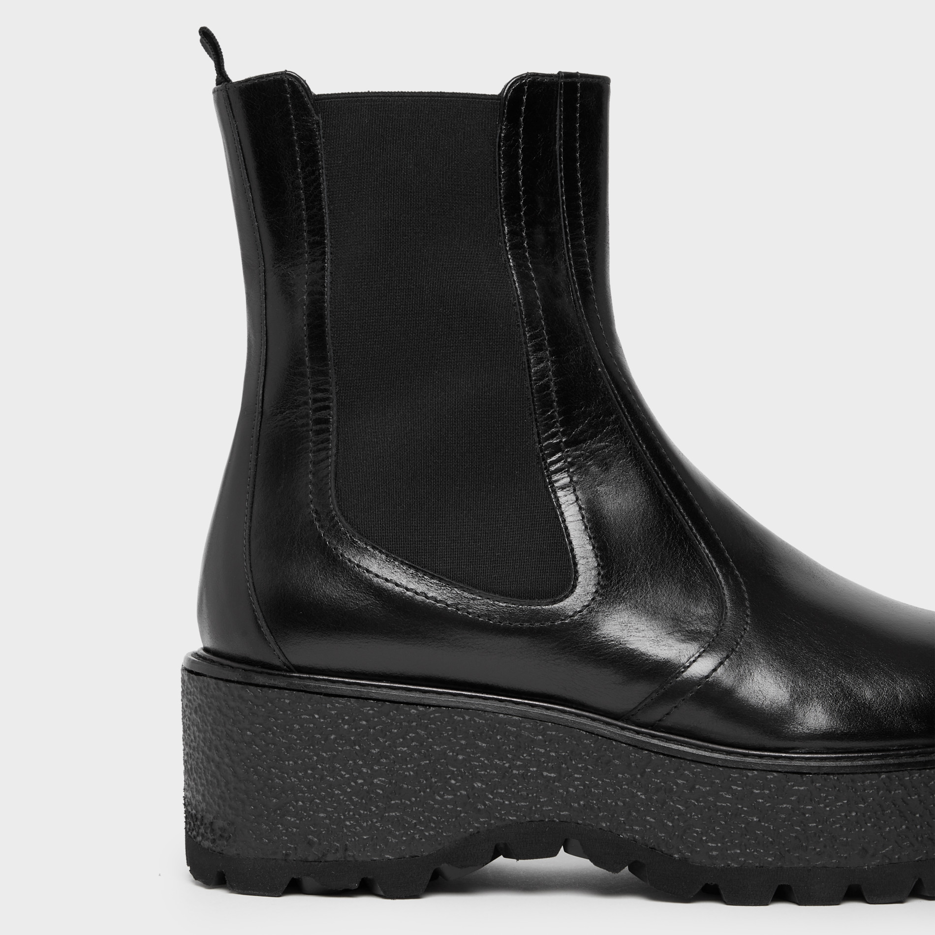 tall platform chelsea boots