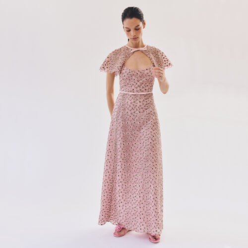 Robe midi rose pâle brodée de marguerites