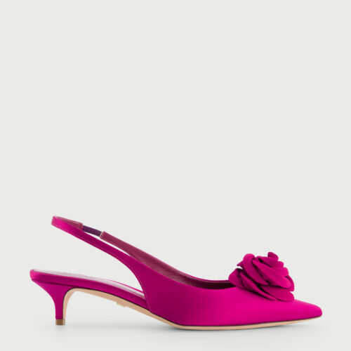 Sandales à talons violettes en satin avec rose